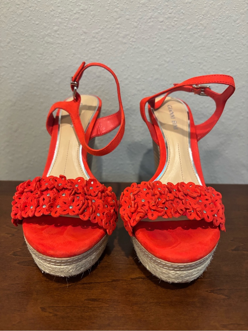Gianni Bini Floral Platform Wedge Sandals Red Coral Leather Size 8M